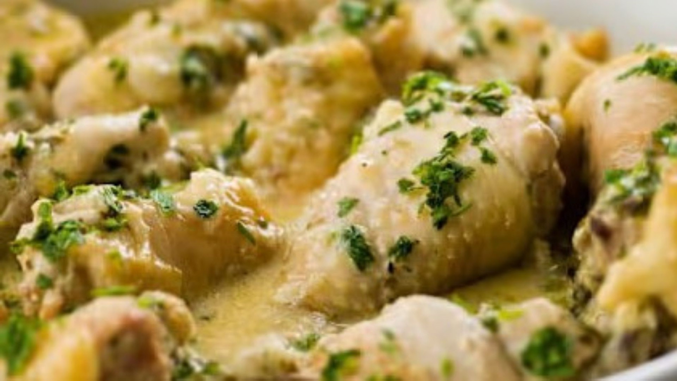 Frango de Fricass&eacute; com Batata Frita